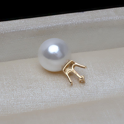 Solid 18Ct Gold Necklace + Freshwater Pearl 18ct Gold Pendent Fine and Luxurious