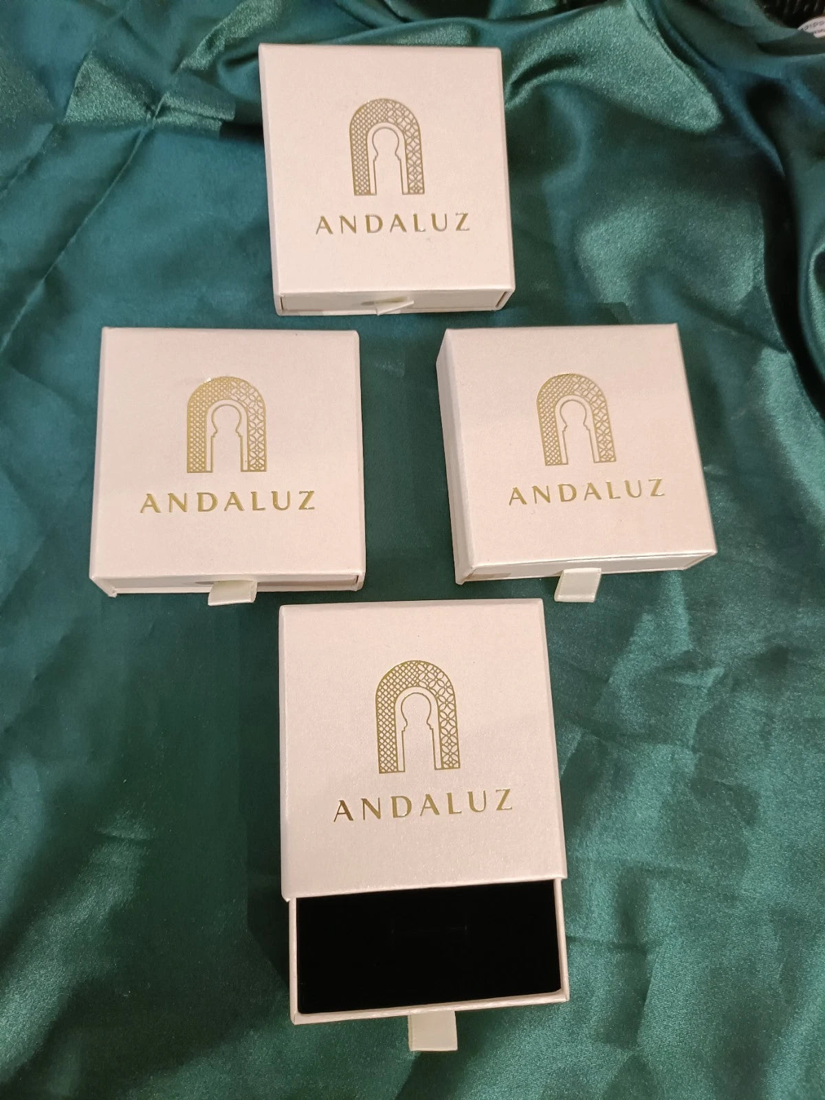 18ct Solid Gold Necklace + 24ct Solid Gold Heart Pendant Cute And Elegant