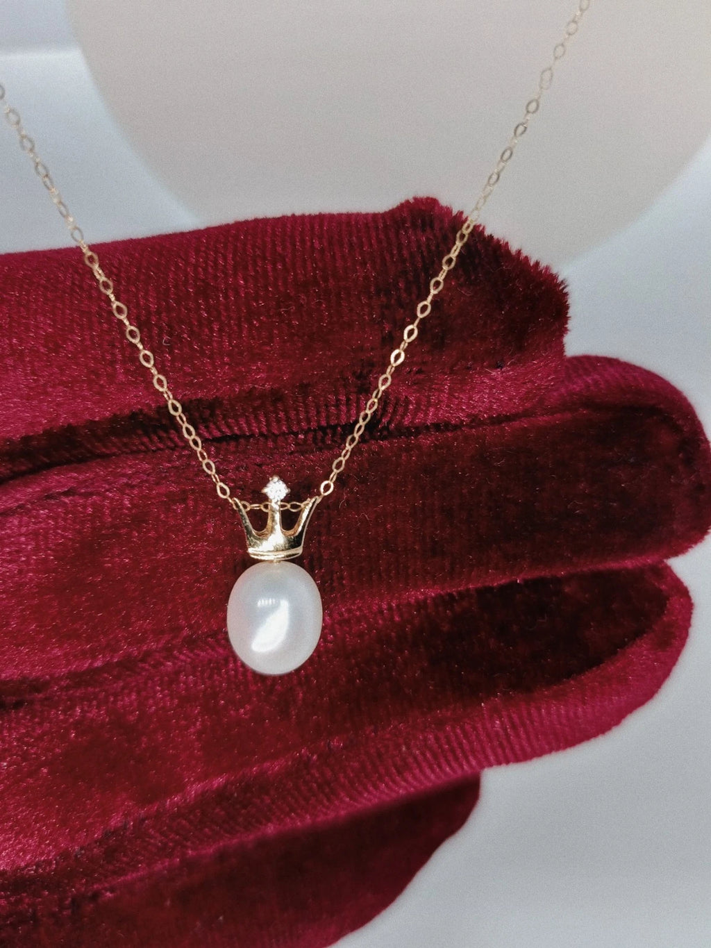 Solid 18Ct Gold Necklace + Freshwater Pearl 18ct Gold Pendent Fine and Luxurious